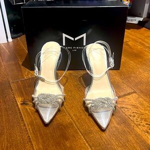 Marc Fisher Samira 7.5 Silver Heels